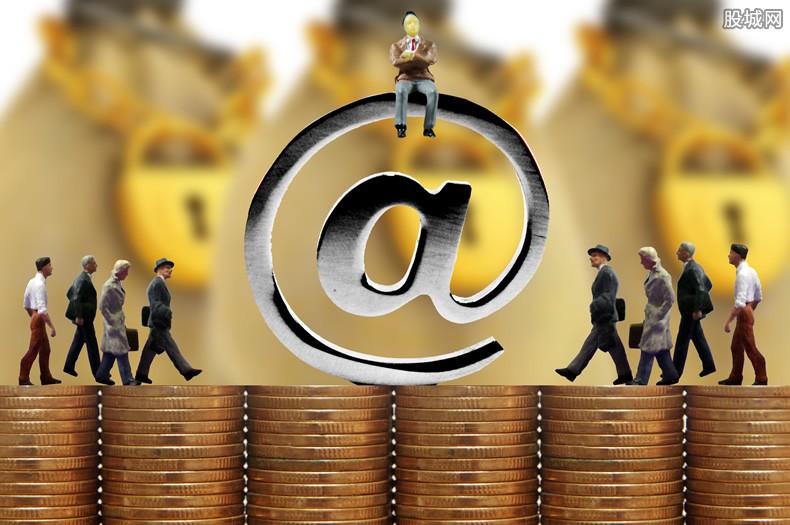 官兵斗志昂扬、装备整齐列阵，80秒带你回顾阅兵“高燃瞬间”