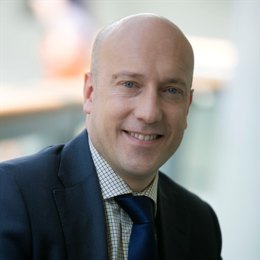 “秋冻”“贴秋膘”有讲究!专家回应秋季养生热门话题